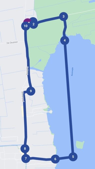 Ein einstündige Bootsfahrt durch das Zentrum von Giethoorn